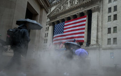 "Той държи пазара в хватка": Акциите се сриват и скачат с коментарите на Тръмп