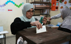 Повечето от победителите на палестинските местни избори са лоялни на президента Махмуд Абас