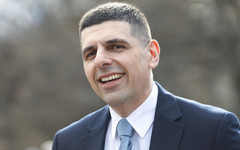 ПП-ДБ ще иска временна комисия за доходите и полетите на Пеевски