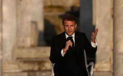 Макрон: ЕС е изправен пред уникален момент да спечели уважение