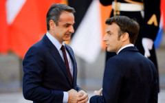 Макрон обеща на Гърция помощ в случай на конфликт с Турция и призова Европа да се обедини без САЩ