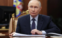 Рейтингът на Путин спада седма поредна седмица