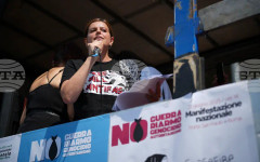 Италианската евродепутатка Илария Салис вече не е проблем пред италиано-унгарските отношения, но се очертава да остане проблем за десницата на Мелони