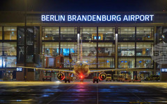 Решението на "Райънеър" да затвори базата си в Берлин е "насочено срещу цели германския авиационен сектор", заявиха от асоциацията на летищата в страната
