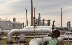 Глобалното отражение на кризата: Петролната индустрия се променя окончателно според MAE