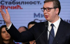 Blic: Подготвя ли Вучич извънредни избори през лятото?