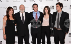 Като "кошмар наяве" описва живота си синът на режисьора Роб Райнър Джейк, откакто родителите му бяха убити и брат му бе обвинен по случая