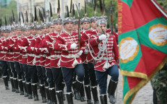 Пари или безхаберие: Парад на Гергьовден няма да има?