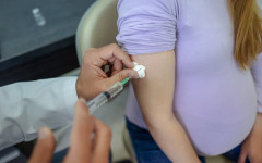 Ваксините по време на бременност: Безопасност и медицински препоръки