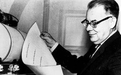 Владеел седем езика, нудист и писател: Кой е Чарлз Рихтер