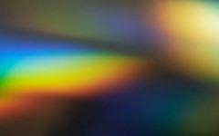 Този физик изкриви светлината с помощта на гравитацията и оспори хипотезата на Айнщайн