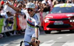 Погачар забрави френския кошмар и спечели още една класика