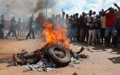 Продължават сраженията край Бамако след мащабни атаки в Мали