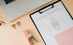 Д. Денев: AI създава много шум, но успешните брандове са тези с характер