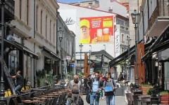 Всички се втурнаха към Букурещ! Невиждана в Европа забележителност