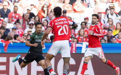 Разгром запази Бенфика на второто място