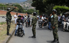 Взрив на магистрала в Югозападна Колумбия отне десетки животи