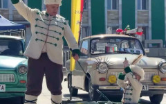 Ретро автомобили дефилират в Панагюрище по повод 150 години от Априлското въстание