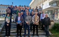 Писането на смешки е сериозна работа, рисуването на карикатури - също, заяви председателят на журито на конкурса за хумор и сатира в Кубрат