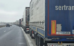 Километрични опашки към Турция, трафикът излиза извън контрол