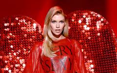 Модел на Victoria's Secret откри любовта с мъж, след връзки с Кристен Стюарт и Майли Сайръс