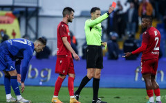 Подготвя ли БФС голяма чистка? Къде изчезнаха водещите се за топ съдии на България?