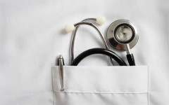 Кой е най-възрастният лекар в света