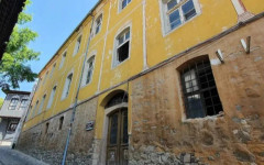 Ректорът на АМТИИ - Пловдив: Реконструкцията на Жълтото училище се прави по плана,,одобрен от МК