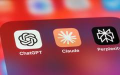 Anthropic изпревари OpenAI по оценка= Uомпанията прескочи границата от 1 трилион долара за едва три месеца