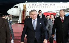 Фицо променя плановете си за 9 май, няма да е до Путин на парада в Москва