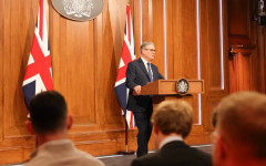 Киър Стармър все повече се приближава до съдбата на Борис Джонсън