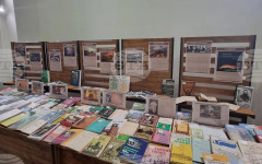 В плевенската библиотека "Христо Смирненски" е подредена изложбата "Сълза и възторг за България", посветена на Априлското въстание