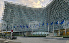 Европейската комисия не планира данък върху непредвидените печалби на енергийните компании, липсва консенсус в ЕС