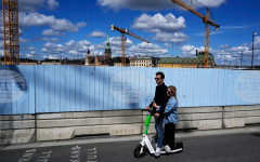 Швеция може да въведе ограничаване на потреблението на горива, ако конфликтът в Близкия изток се проточи