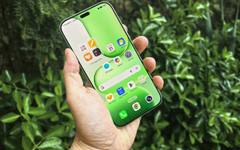 Ревю: Стил и издръжливост в едно? Отговорът е HONOR 600 Lite