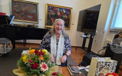 Поетесата Татяна Любенова представи в Плевен книгите си "Мълчана вода" и "Пътят"