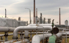 Преносът на руски нефт към Европа по тръбопровода "Дружба" бе възобновен, което разблокира заема на ЕС за Киев