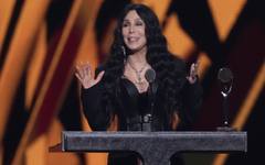 Шер има тайна внучка?