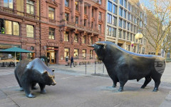 Индексите на европейските пазари са надолу час след началото на търговията