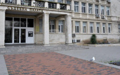 Съдът във Варна остави в ареста непълнолетно момче и 18-годишен ученик, обвинени за смъртта на 46-годишен мъж