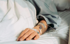 Животът на жената, подпалена от мъжа си в Ситово, е извън опасност. Все още се търсят кръводарители