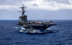 Трети американски самолетоносач вече пристигна край Иран