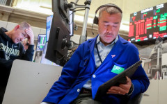 Несигурността в Близкия изток оцвети в червено индексите на Wall Street