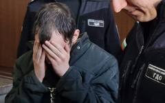 22-годишният Мартин, убил и разчленил баща си, сам поиска килия. Нямал си никого