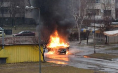 Автомобил се запали в движение в Русе