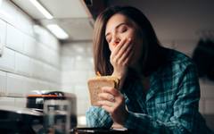 Ето какво се случва с организма ни, ако се храним късно преди лягане