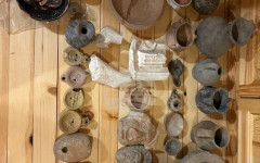 Полицаи иззеха множество предмети с вид на културно-исторически ценности от частен дом в шуменското село Царев брод