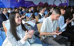 Ученици представят бизнес идеи за бъдещето на конференция в Бургас