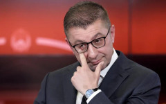 Мицкоски: Вписването на българите в конституцията е най-голямата капитулация