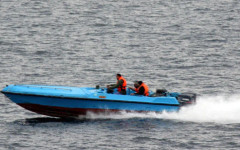 Иран сменя тактиката - рояци бързи лодки подкопават контрола в Ормузкия проток